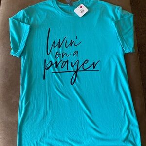 NWT Graphic T size Medium